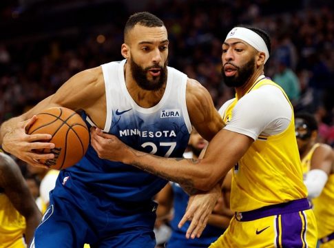 Πήραν τη ματσάρα κόντρα στους Λέικερς οι Τίμπεργουλβς (118-111) – Συνεχίζεται η κατρακύλα των Πίστονς με 25 σερί ήττες (111-119)