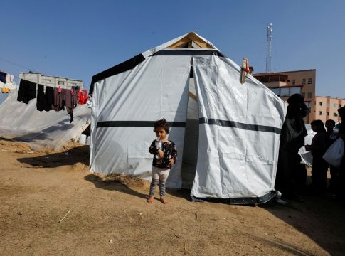 Γάζα: «Οι άνθρωποι ζουν υπό τον διαρκή φόβο του βίαιου θανάτου» λέει ο Ερυθρός Σταυρός