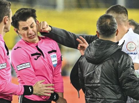 Πρόεδρος Ανκαραγκιουτσού: «Ήθελα να τον φτύσω στο πρόσωπο, του έριξα χαστούκι»