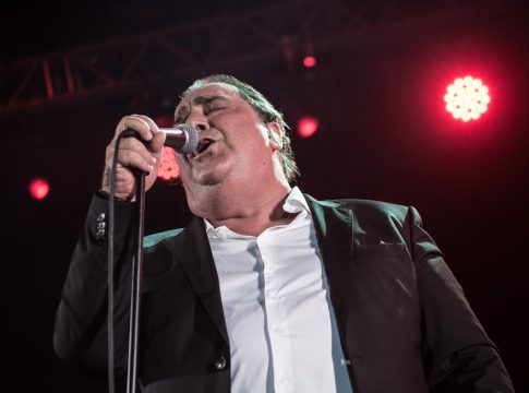 Βασίλης Καρράς: Πώς αποχαιρέτησαν οι πίστες τον μεγάλο τραγουδιστή