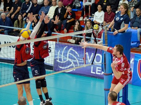 Φοίνικας Σύρου – Ολυμπιακός 1-3: Συνέχισε και έκανε το 6/6