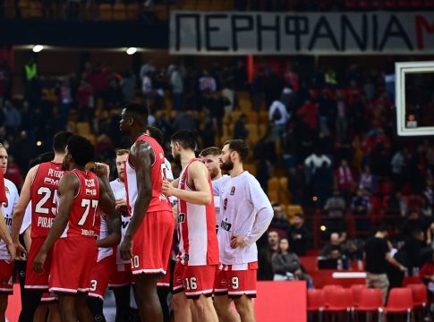 Ολυμπιακός: Οι… κραυγές της «αγέλης», η βράβευση του Λο και το «καυτό» ΣΕΦ (vid)
