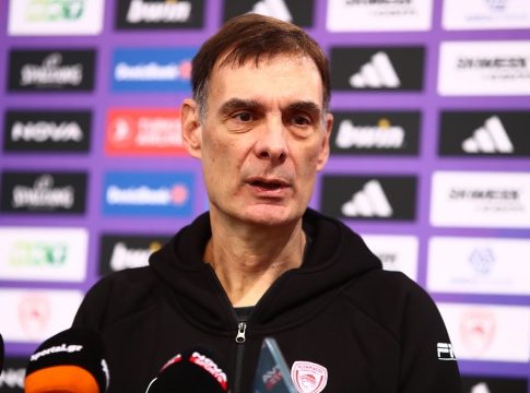 Μπαρτζώκας: «Είχα άγχος μην πάρει και εμάς η μπάλα με τα μέτρα – Είμαι χαρούμενος που κάναμε προπόνηση όλοι μαζί»