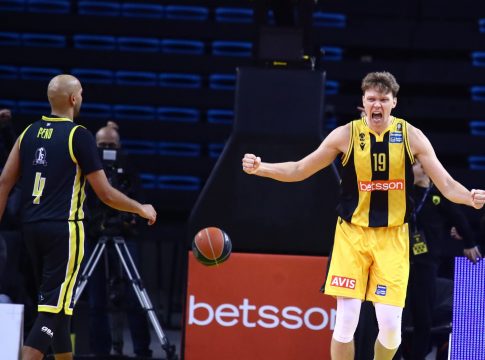 Κουζμίνσκας: «Δεν μπορώ να πω το play της τελευταίας φάσης, θα το ξαναχρησιμοποιήσουμε» (vid)