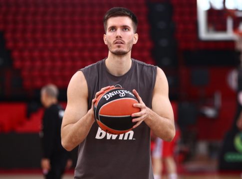 Πετρούσεφ: «Ενθουσιασμένος που θα αγωνιστώ, θα κάνω ότι μου ζητήσει η ομάδα»