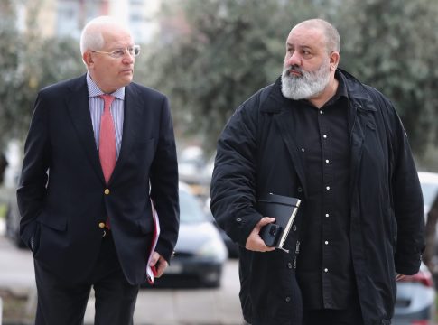 Ο φάκελος που παρέδωσε ο Ολυμπιακός στην Κυβέρνηση – Καραπαπάς: «Δεν υπάρχει αθλητική ή οπαδική βία, αλλά κοινωνική»
