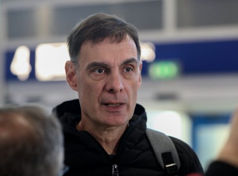 Μπαρτζώκας: «Το ρόστερ μας δείχνει πολύ πιο γεμάτο με τις προσθήκες – Κάθε μέρα που περνά είναι όφελος για τον Πετρούσεφ»