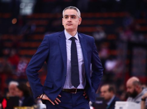 Καστρίτης: «Κάναμε υπερπροσπάθεια, δεν είναι εύκολα τα πράγματα κόντρα στον Ολυμπιακό»
