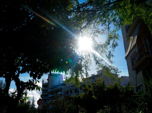 Γιατί έχουμε «καλοκαίρι» μέσα στα Χριστούγεννα