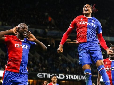 «Αυτοκτονία» για τη Σίτι (2-2)- Νίκες για Νιουκάστλ (3-0) και Τσέλσι (2-0)