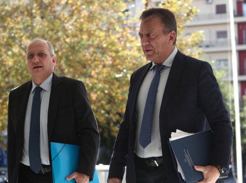 Άρειος Πάγος: Λίστα με 200 άτομα που φέρεται να έχουν σχέση με υποθέσεις οπαδικής βίας κατέθεσαν Οικονόμου – Βρούτσης