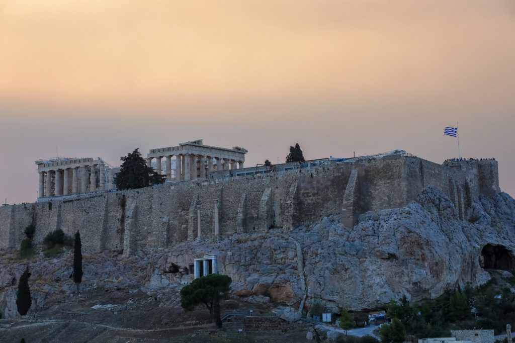 30 ευρώ το εισιτήριο για Ακρόπολη – Αλλάζουν τα κόμιστρα για μουσεία και αρχ. χώρους