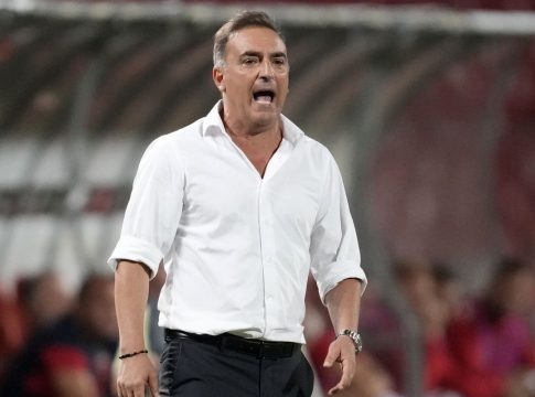 Όλοι μιλούν για τον Κάρλος Καρβαλιάλ