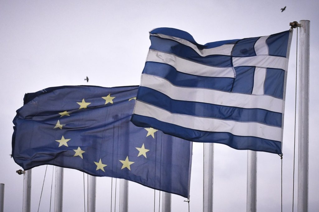 Έλλειμμα δημοκρατίας φοβίζει τους πολίτες σε Ελλάδα και Ευρώπη