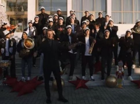 Επικό βίντεο: Με… μαέστρο Λουτσέσκου η ΠΑΕ ΠΑΟΚ εύχεται Καλά Χριστούγεννα