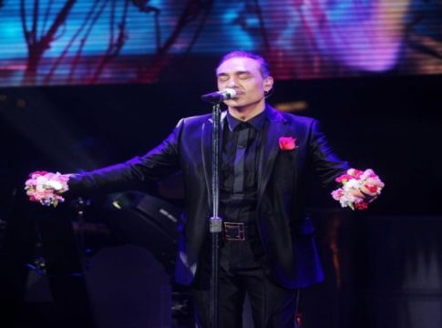 Επιστρέφει ο Νότης Σφακιανάκης – «Έχει ήδη επιλέξει τα τραγούδια» (vid)