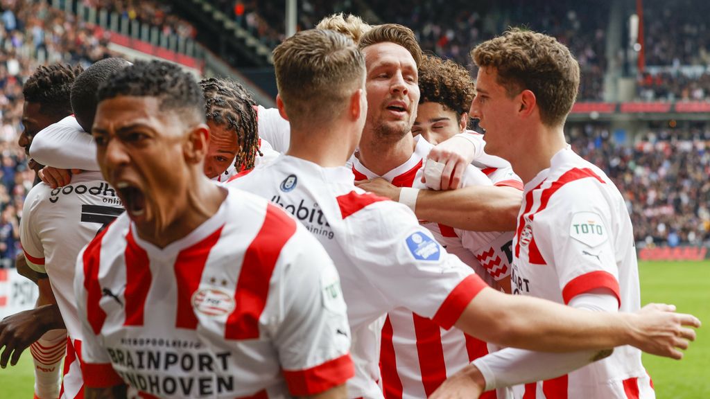 «Τρελαίνει» κόσμο η Αϊντχόφεν: Εντυπωσιακό 14Χ14 στην Eredivisie με 50-6 γκολ! (vids)