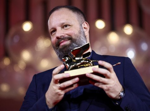 Χρυσές Σφαίρες 2024: Αντίστροφη μέτρηση για την απονομή– 7 υποψηφιότητες για το «Poor Things»