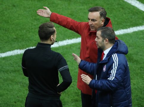 Καρβαλιάλ: «Κλοπή»