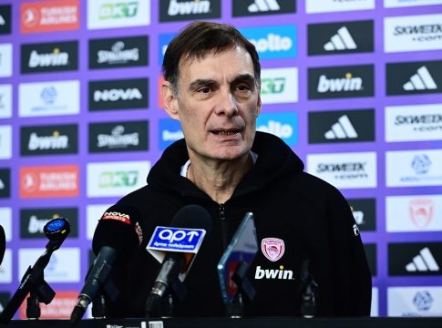 Μπαρτζώκας: «Έχουμε εμπιστοσύνη στην ομάδα, έχουμε καλούς παίκτες» – Τι είπε για τον Φαλ