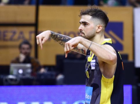 Τολιόπουλος: «Να μην τα παρατάμε ποτέ, η Μπουργκ είναι μια πολύ καλή ομάδα»