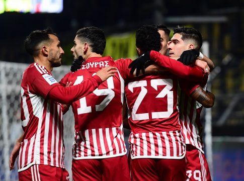 Ζωντανός με ένα ημίχρονο οδηγό