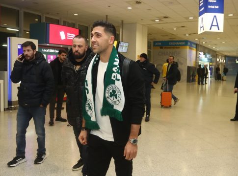 «Πάτησε» Ελλάδα για τον Παναθηναϊκό ο Μπακασέτας – «Ο κύριος Αλαφούζος έκανε τα πάντα για να είμαι εδώ»