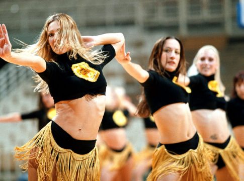 Στο ματς με τον Άρη η ΑΕΚ επαναφέρει τις cheerleaders