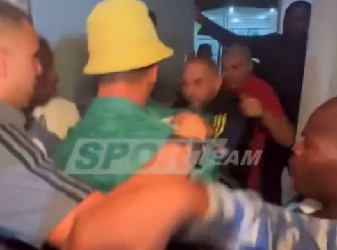 Οπαδοί εισέβαλλαν στο ξενοδοχείο της Αλγερίας μετά τον αποκλεισμό από το Κόπα Άφρικα (vids)