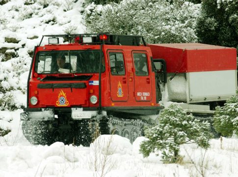 Συναγερμός στην Εύβοια – Αποκλείστηκαν τέσσερις νεαροί στα χιόνια