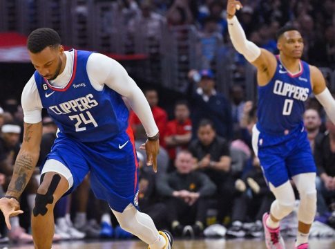 Οι Κλίπερς πήραν το ντέρμπι του Λος Άντζελες (127-116), οι Νικς εκείνο της Νέας Υόρκης (103-108)