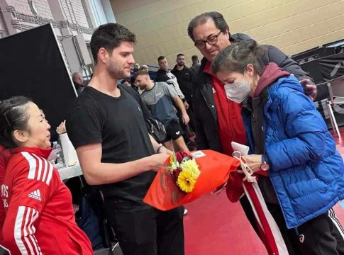 Συγκίνηση στο ΣΕΦ: Υπέροχη κίνηση αγάπης προς τη Γεωργοπούλου από Λι Φεν και Οβτσάροφ!
