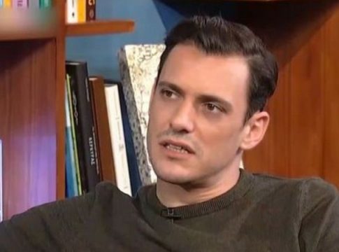 Σταύρος Σβήγκος: «Είμαι συνέχεια σε οικονομική δεινότητα, την περασμένη εβδομάδα την έβγαλα με ένα πακέτο μακαρόνια» (vid)