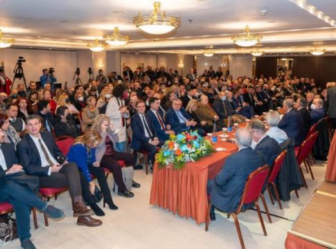 Ελεύθεροι Επαγγελματίες: Προσφυγή στη Δικαιοσύνη για το νέο φορολογικό