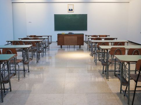 Σε ποιες περιοχές τα σχολεία θα είναι κλειστά και την Τρίτη