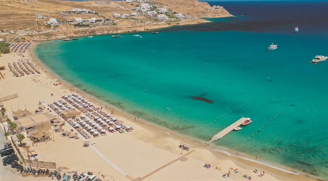 «Νόμος και τάξη» στις παραλίες – Τα μέτρα για beach bar και ομπρέλες