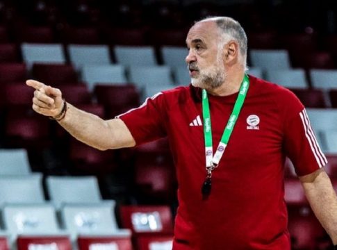 Λάσο: «Ο Ολυμπιακός παίζει με ενέργεια στην άμυνα – Θα δούμε αν αγωνιστεί ο Ιμπάκα»