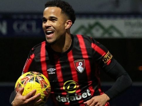 Πρόκριση με ανατροπή για την Μπόρνμουθ (2-3), τεσσάρα της Μπράιτον στην Στόουκ (2-4)