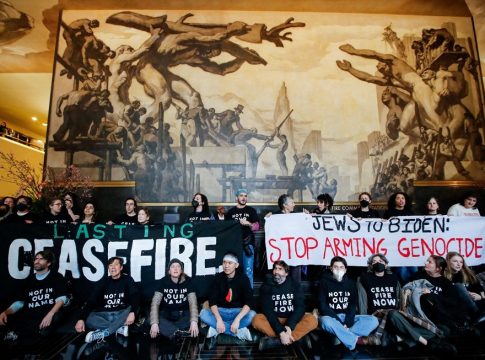 Reuters: Η Χαμάς εξετάζει πρόταση για 40ήμερη κατάπαυση του πυρός