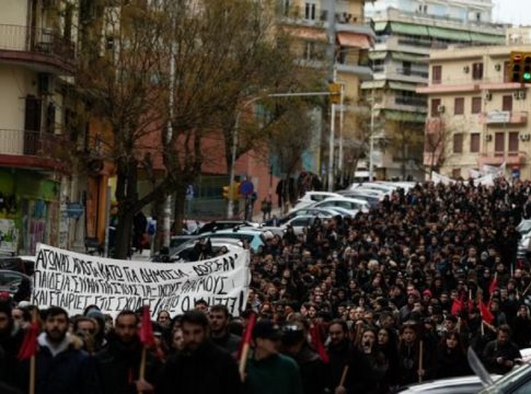 Ιδιωτικά πανεπιστήμια: Στους δρόμους οι φοιτητές, στη διαβούλευση το ν/σ – «Πυρά» κομμάτων στην κυβέρνηση