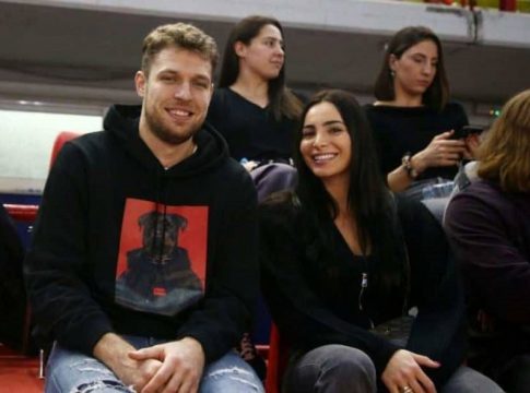 Στο Σακραμέντο η Νικόλ Ελευθεριάδου – Είδε από κοντά τους Κινγκς του Βεζένκοφ (vid)