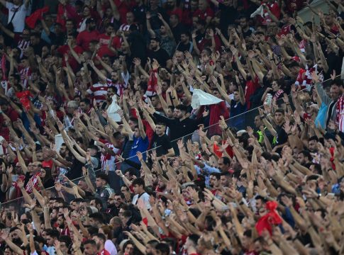 «Όποιος αγαπάει τον Ολυμπιακό δεν τον πληγώνει»