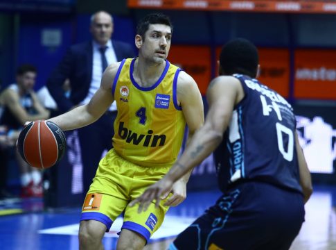 Ξανθόπουλος: «Να παίξουμε πολύ καλή άμυνα σε όλους τους παίκτες του Ολυμπιακού»