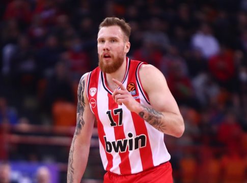 Μπραζντέικις: «Μπορούσα να συνεισφέρω περισσότερα στον Ολυμπιακό, είμαι πεινασμένος για μπάσκετ»