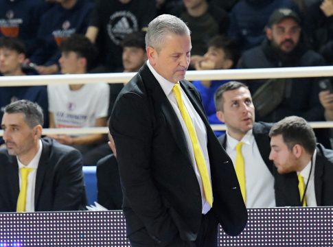 Ζούρος: «Μονόδρομος η νίκη με τη Μούρθια»