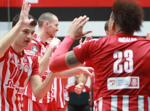 Ο Ολυμπιακός 3-0 τον Φοίνικα, με σούπερ επίθεση