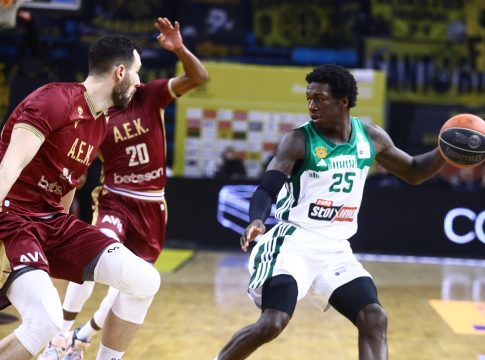 ΑΕΚ – Παναθηναϊκός 69-89: «Πράσινο πάρτι» σε επεισοδιακό ματς στα Άνω Λιόσια (vid)