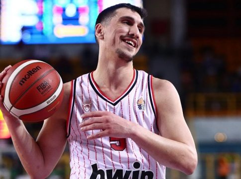 Λαρεντζάκης: «Πάμε με ψυχολογία… ντέρμπι αιωνίων» (vid)