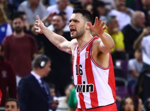 Ηγετικός Παπανικολάου: Κάνει νόημα στον κόσμο να σταματήσει να ειρωνεύεται τον Σλούκα (vid)