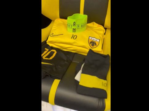 AEK: Το περιβραχιόνιο με τα αρχικά των Άλκη και Μιχάλη στον αγώνα με τον Αστέρα (pic)